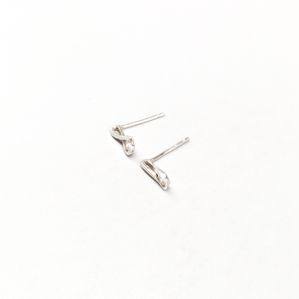 Earrings in Silver Eternity Sign with White Stones S925 0.57g 10mm - Image 2