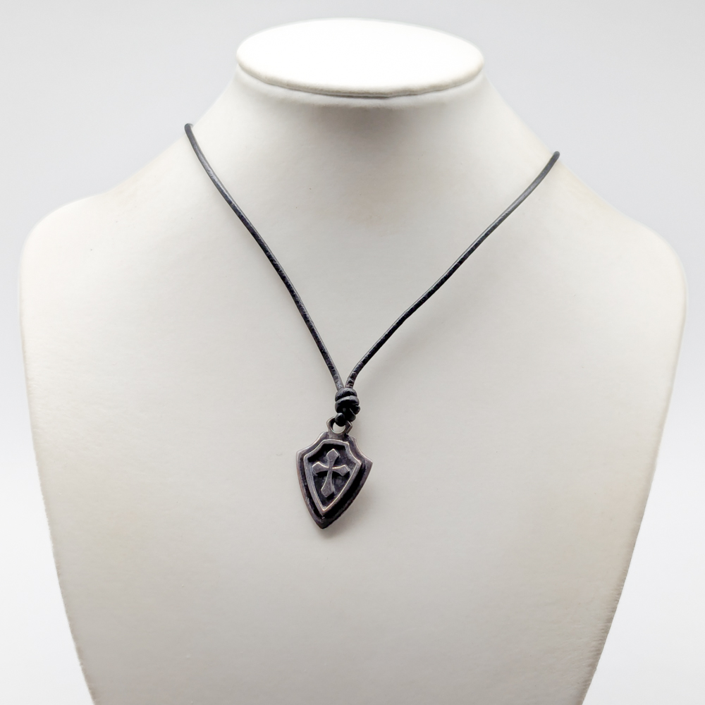 44cm Necklace with Silver details S925 8.54g