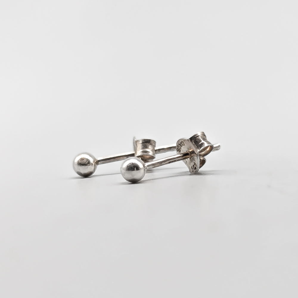 Earrings in Silver Balls S925 0.48g 2mm - Image 2