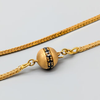 81.5cm Fox Tail in Gold with Necklace Clasp in Gold with Sapphires 21K 25.99g