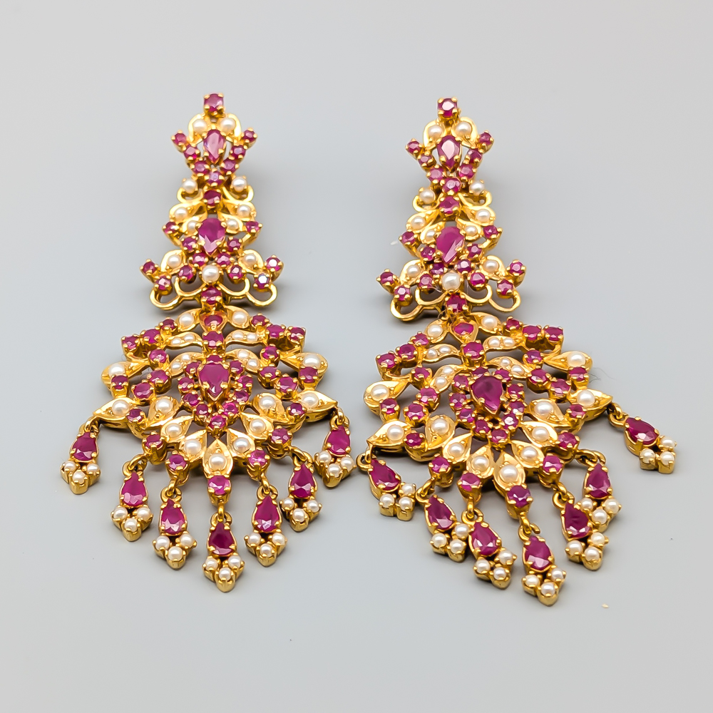 Earrings in Gold with Rubies and Pearls 22K 39.28g 82mm
