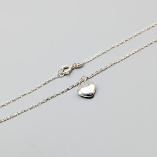 45cm Cable Chain in Silver mede Pendant Heart S925 2.97g