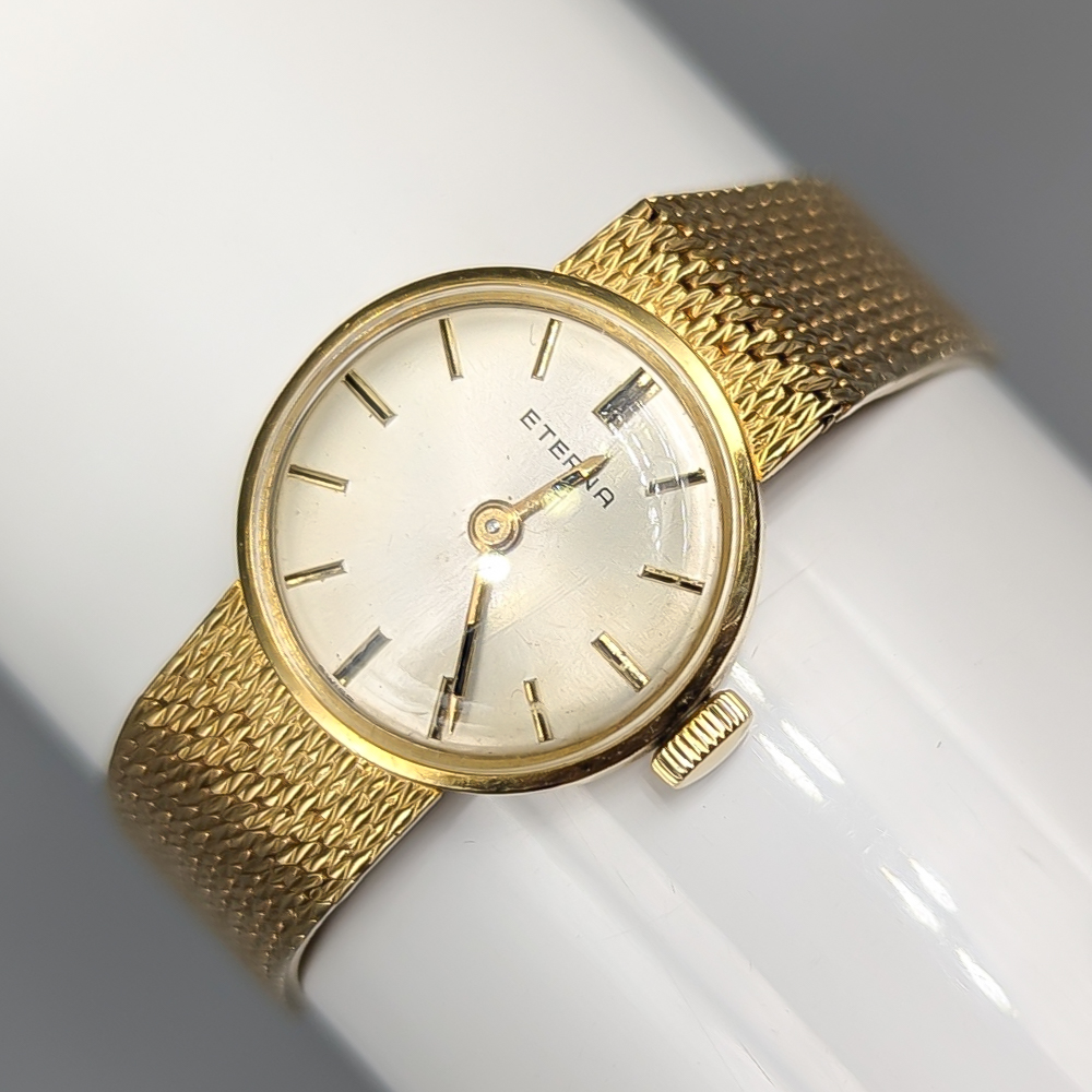 Eterna damur in gold 18K 32.12g 18cm