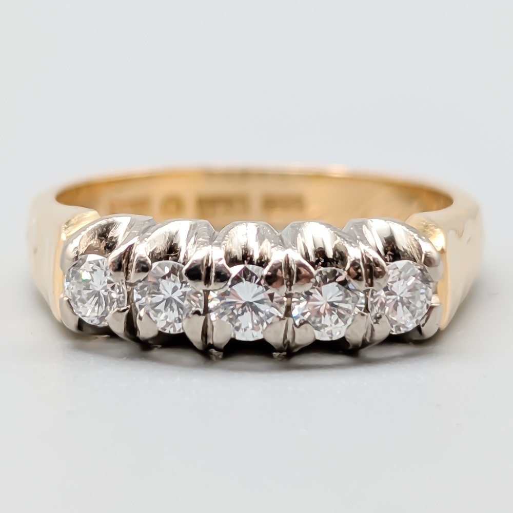 Femstonesring in Multicolored Gold with Diamonder 18K 4.37g 15.75mm