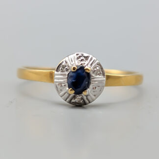 Carmosรฉ Ring in Gold Sapphire with Diamonds 18K 1.25g 17.5mm