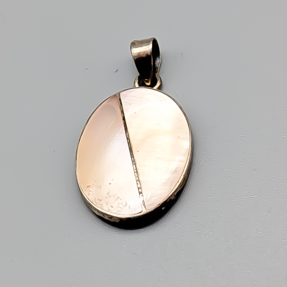 Pendant in Silver with Mother of Pearl S925 1.84g 19mm