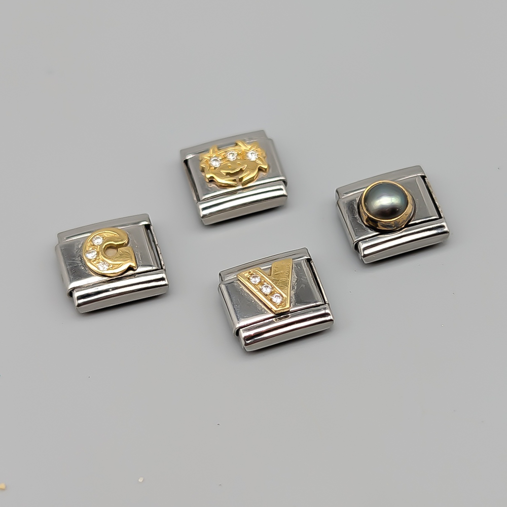 4 pcs Nomination Charms with Gold Details with White Stones 18K 4.21g 10mm