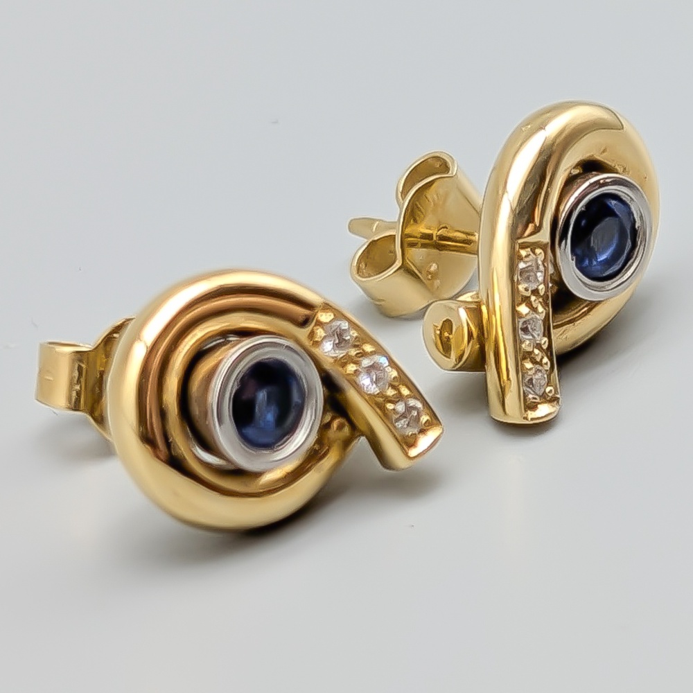 Diamond Earrings in Gold with Blue Stones 18K 5.71g 13mm - Image 2