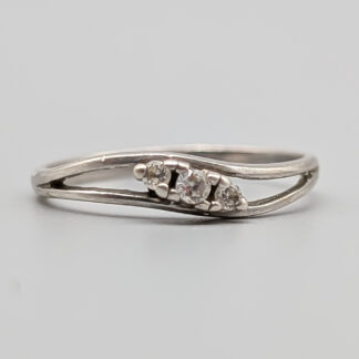 Ring in Silver with White Stones S830 1.05g 16mm