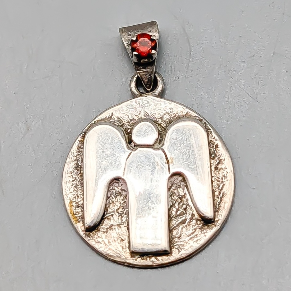 Pendant in Silver with Red Stone S925 5.61g 23mm