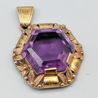 Pendant in Gold with Purple Stone 14K 9.17g 30mm