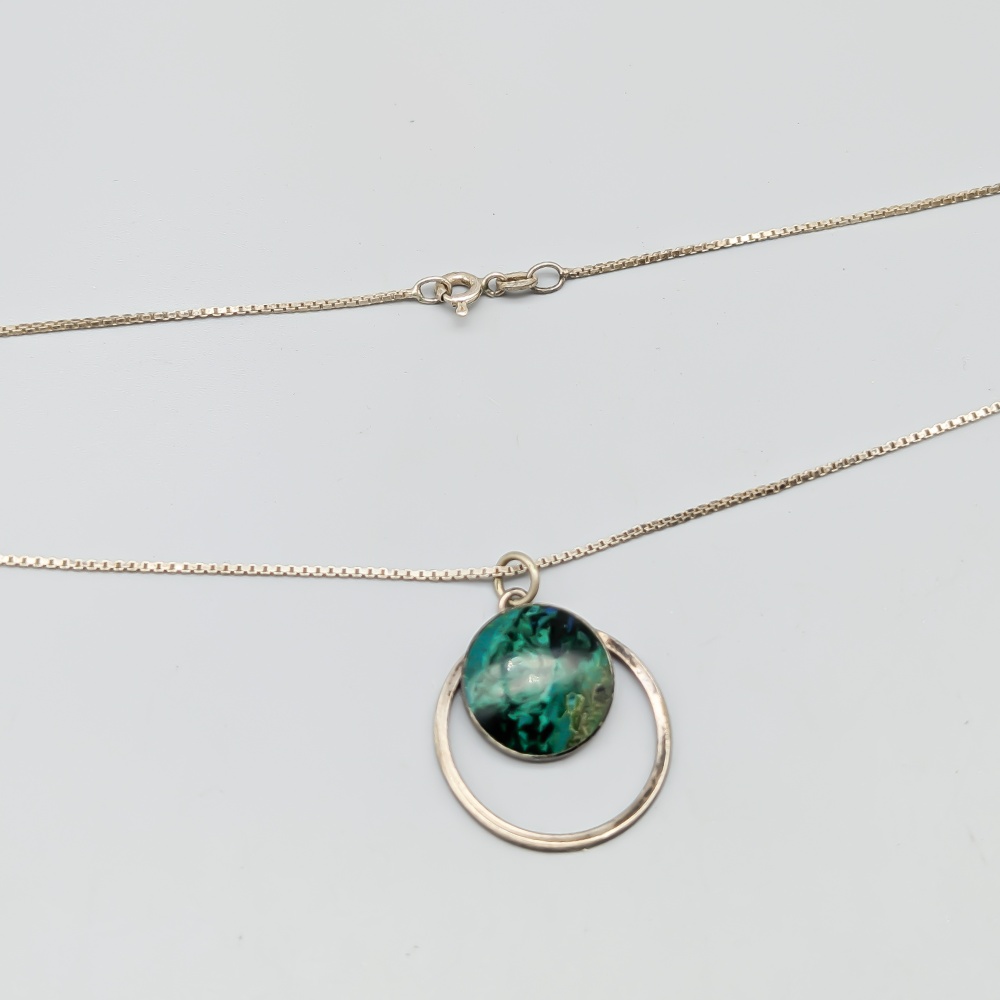 46.5cm Box Chain in Silver with Green stone S925 5.56g