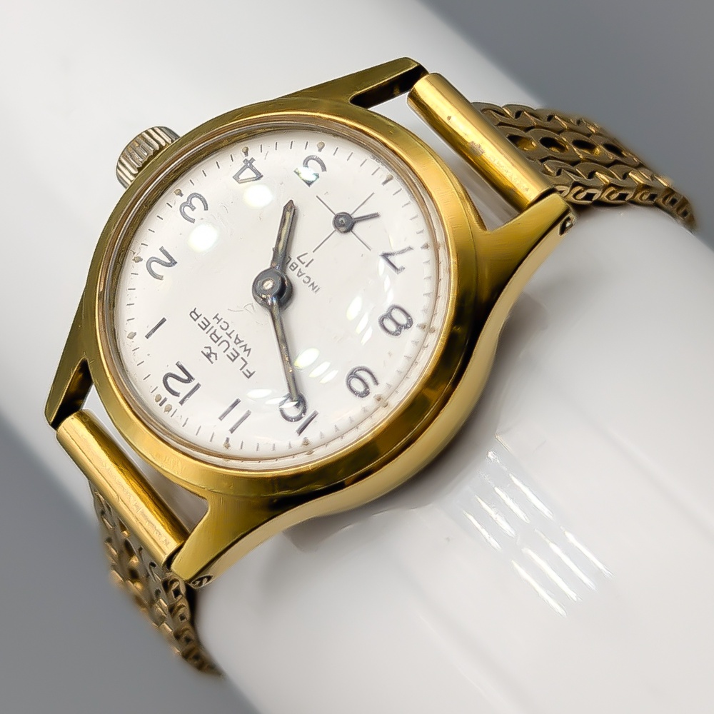 Fleurier Gold Watch 18K 32.21g 18.5cm