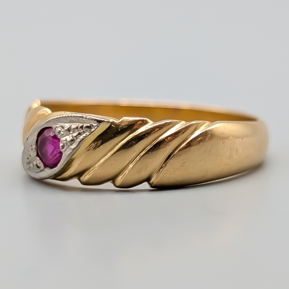 Ring in Multicolored Gold with Red Stone 18K 4.02g 18.5mm - Image 3