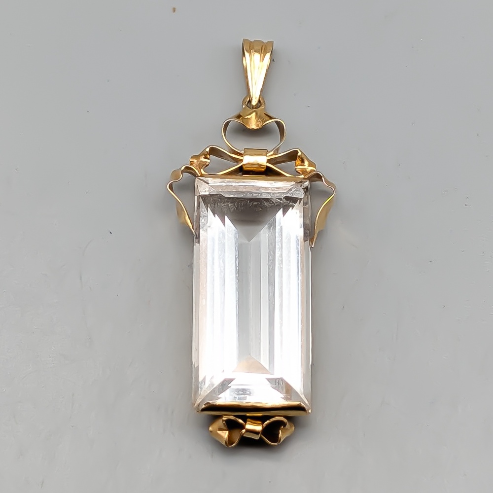 Pendant in Gold with White Stone 18K 9.68g 41mm