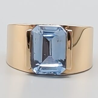 Art metal Cocktail Ring in Gold with Blue stone 18K 23.31g 17.25mm