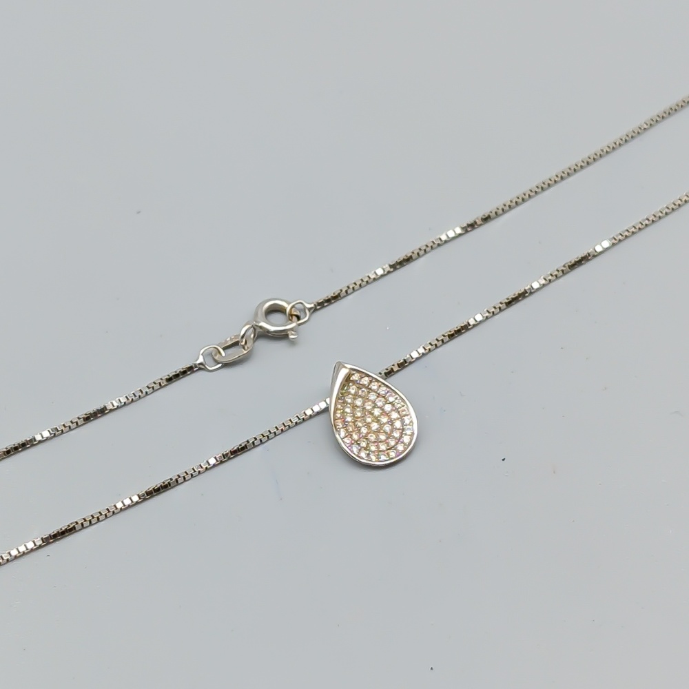 45.5cm Box Chain in White Gold with pendant with diamonds 18K 3.83g - Image 2