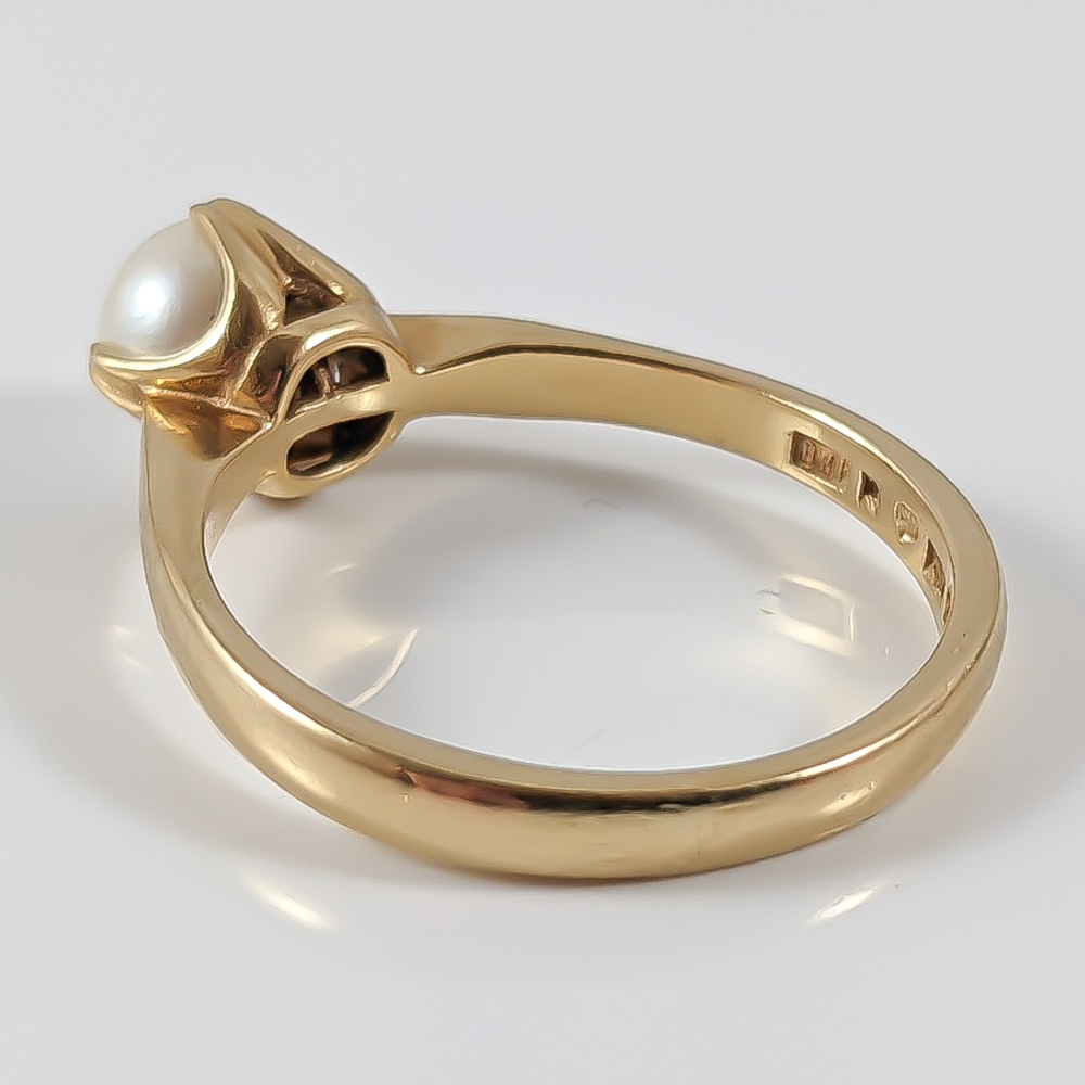 Gold Ring with pearl 18K 3.8g 18mm - Image 2