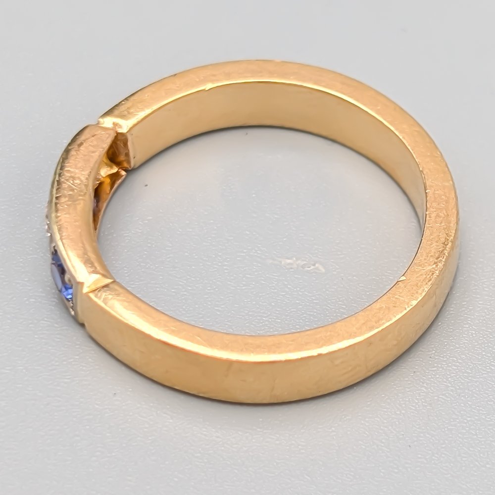 Ring i Guld med Vit och Blå Stenar-0