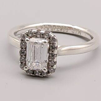 Halo Ring in Silver with White Stones S925 2.41g 16.5mm