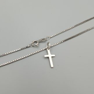 38cm Box Chain in Silver with Pendant Cross S925 3.38g