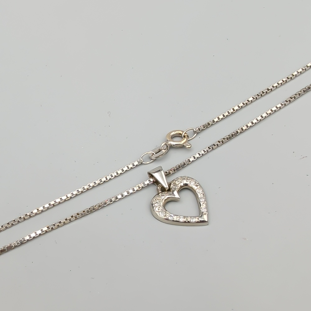 39cm Box Chain in White Gold with Diamond Pendant Heart 18K 4.96g